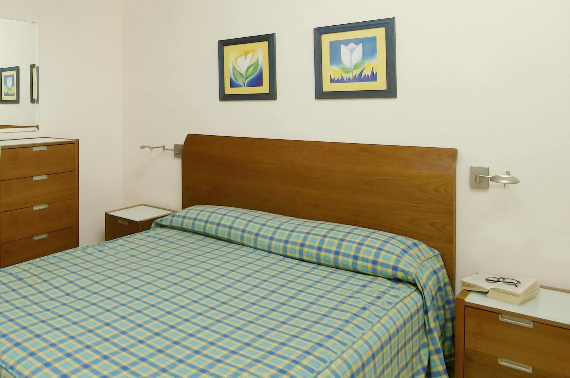 Clc Benal Beach Aparthotel Benalmadena Exterior photo