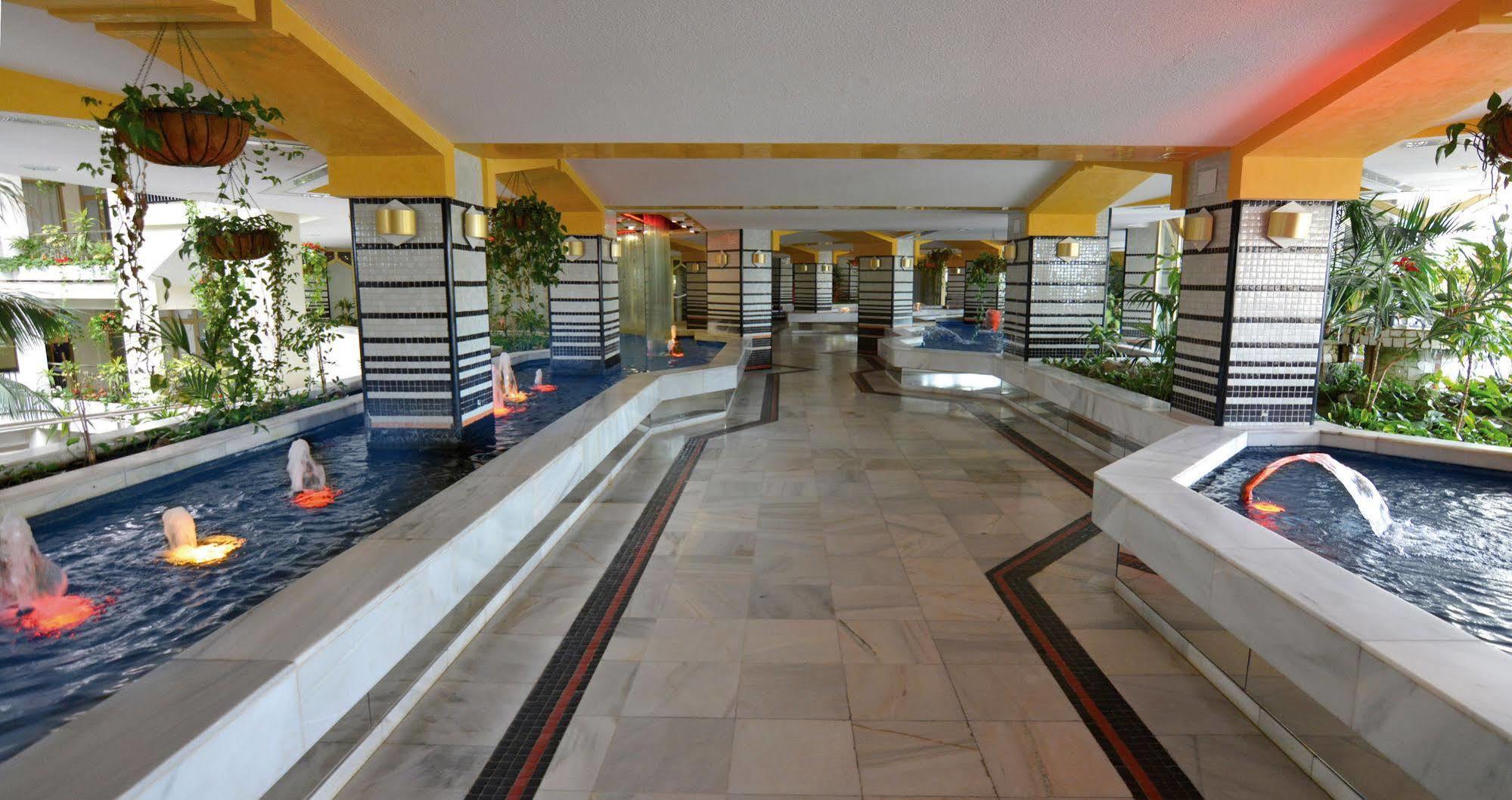 Clc Benal Beach Aparthotel Benalmadena Exterior photo