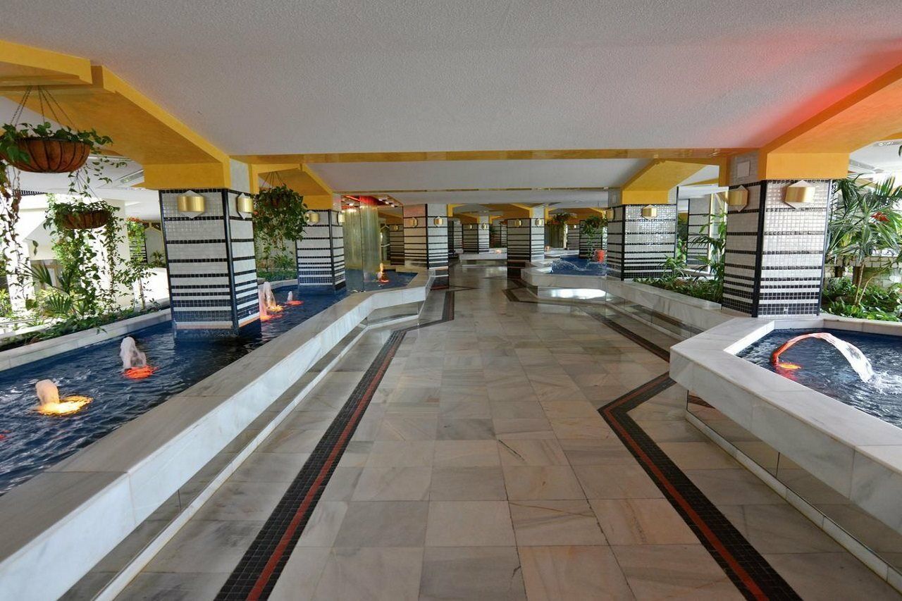 Clc Benal Beach Aparthotel Benalmadena Exterior photo